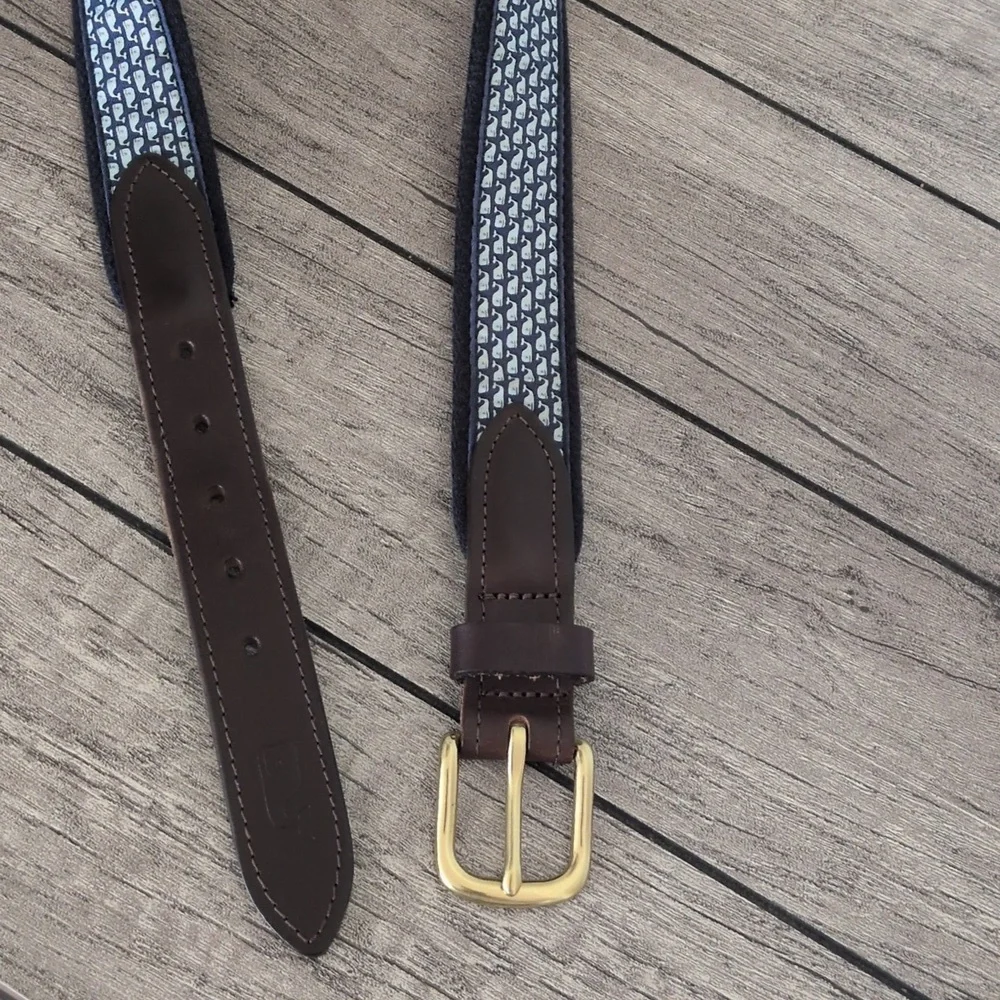 Vineyard Vines (Kids Sz 30) Classic Whale Belt - Navy